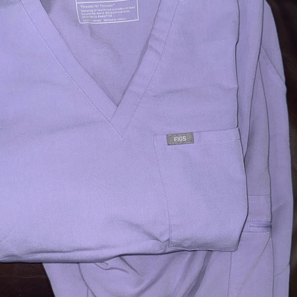 Figs Lavender Scrub Top